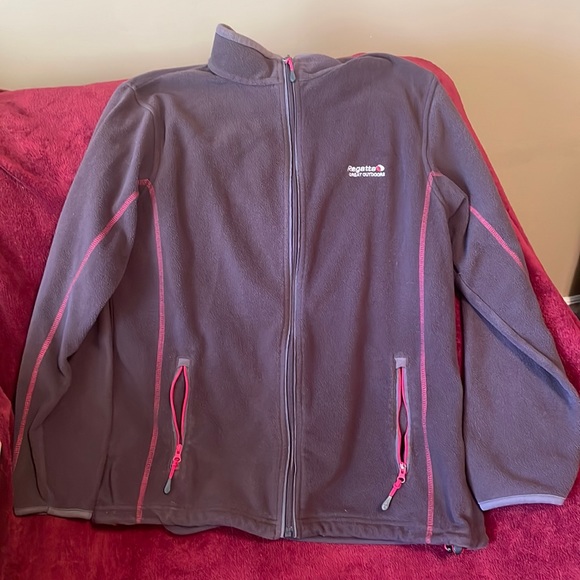 sweater - Picture 1 of 1